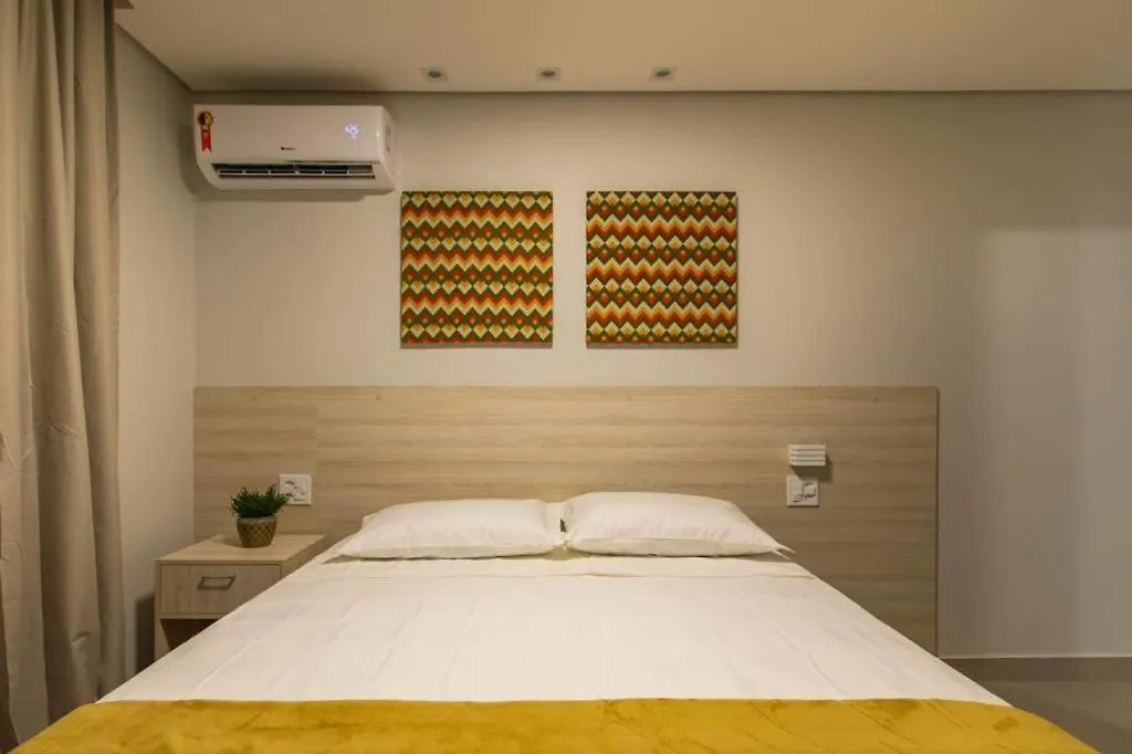 Hotel Encantos De Itaperapua 포르투세구로