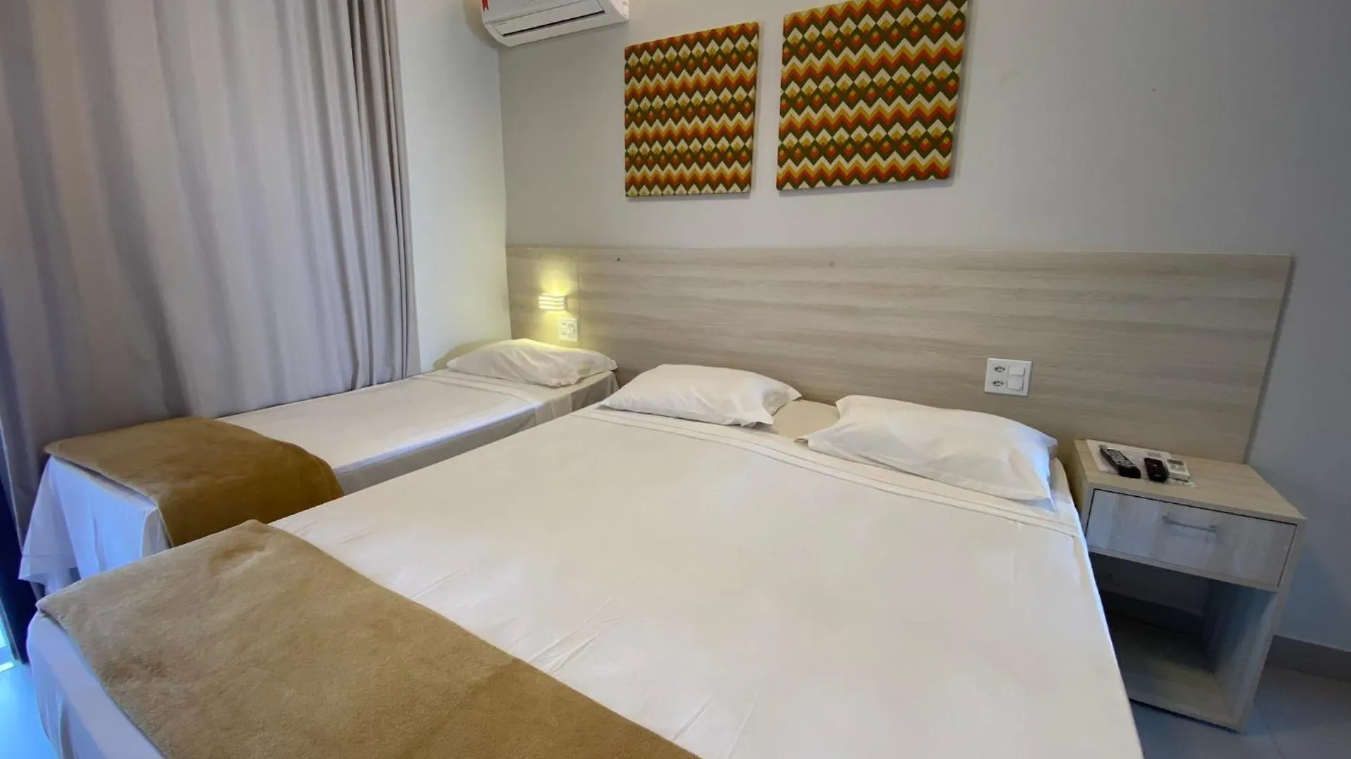 Hotel Encantos De Itaperapua Porto Seguro
