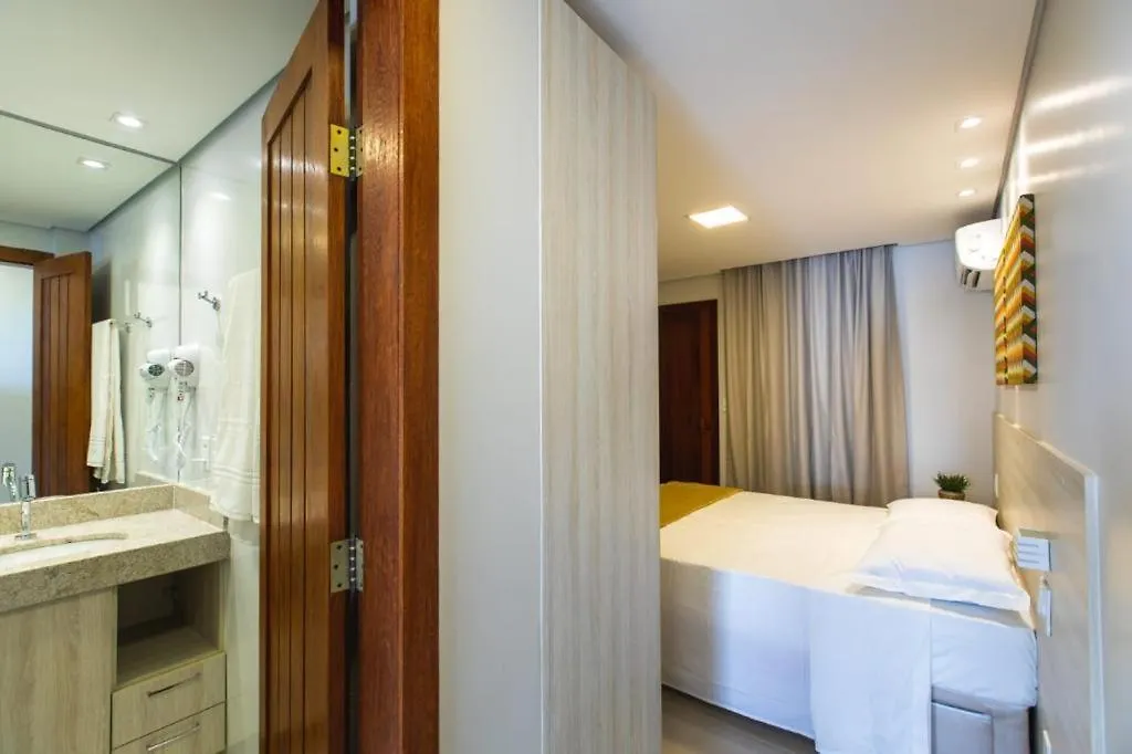 Hotel Encantos De Itaperapua Porto Seguro 3*,